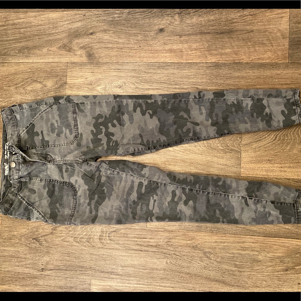 Camo Skinny jeans